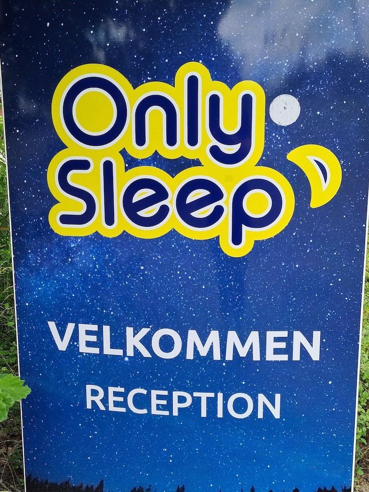 OnlySleep Trafikcenter Hotel Slagelse Buitenkant foto